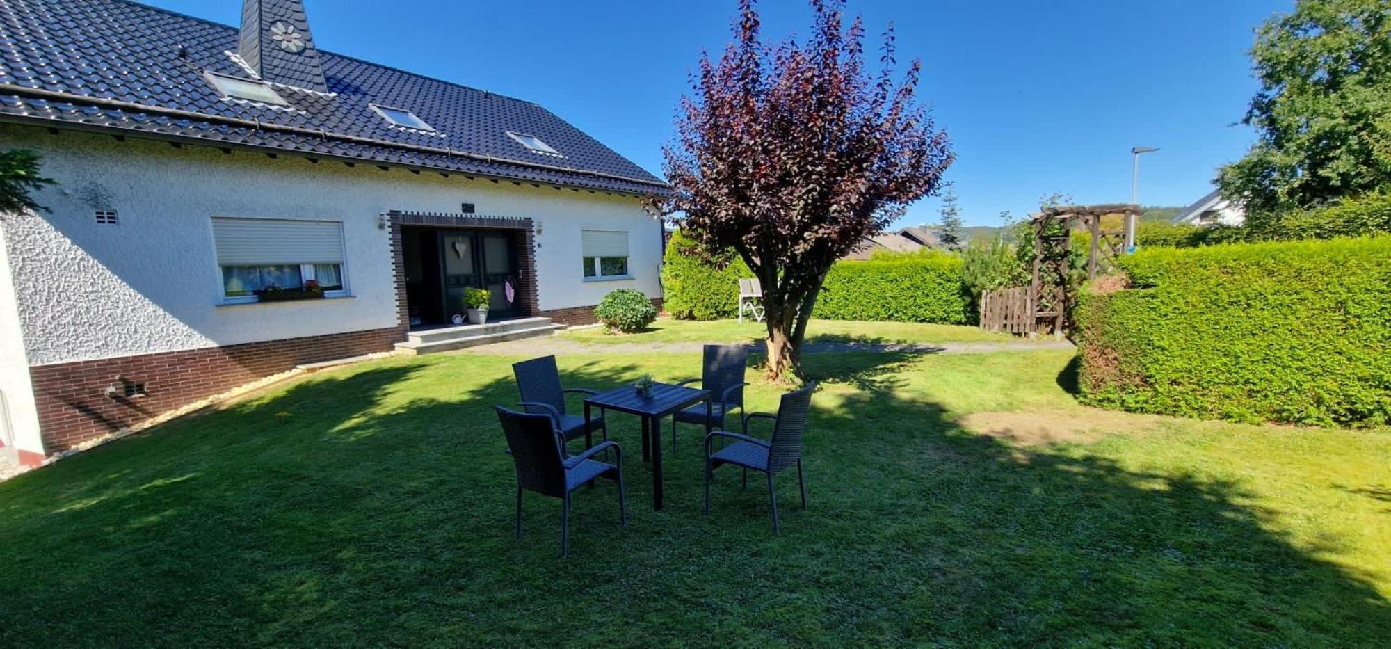 Fewo Hoheeifel, 1 Haus Mit 2 Apartments 5 Schlafzimmer In Kelberg Naehe Nuerburgring Eksteriør billede