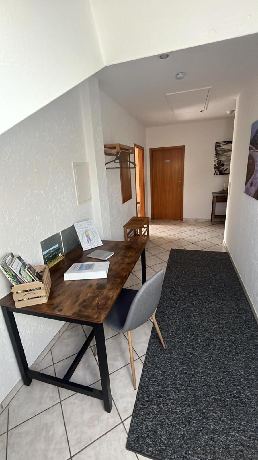 Fewo Hoheeifel, 1 Haus Mit 2 Apartments 5 Schlafzimmer In Kelberg Naehe Nuerburgring Værelse billede