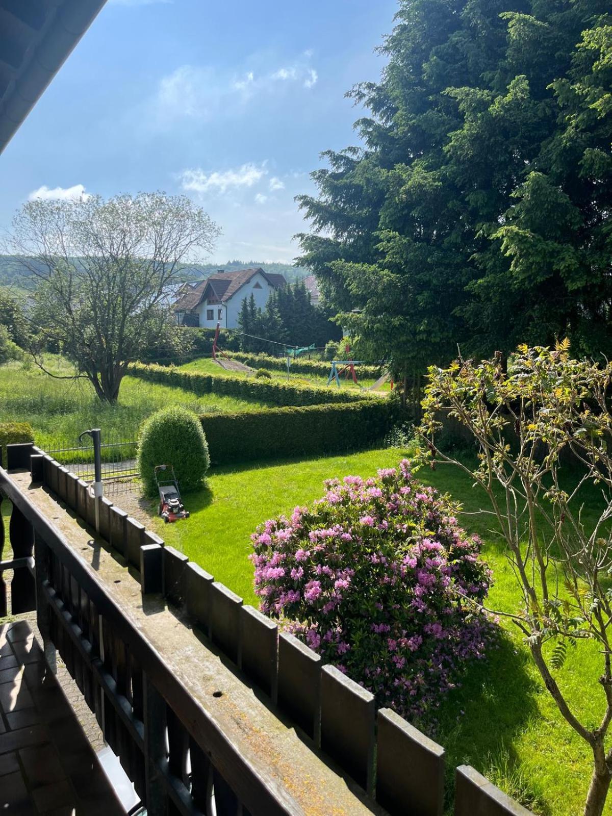 Fewo Hoheeifel, 1 Haus Mit 2 Apartments 5 Schlafzimmer In Kelberg Naehe Nuerburgring Eksteriør billede