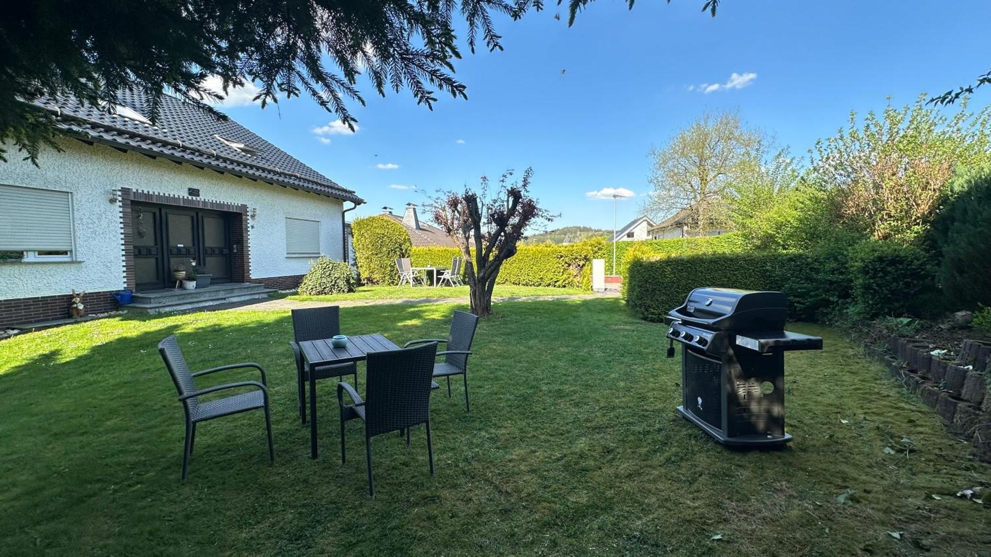 Fewo Hoheeifel, 1 Haus Mit 2 Apartments 5 Schlafzimmer In Kelberg Naehe Nuerburgring Eksteriør billede